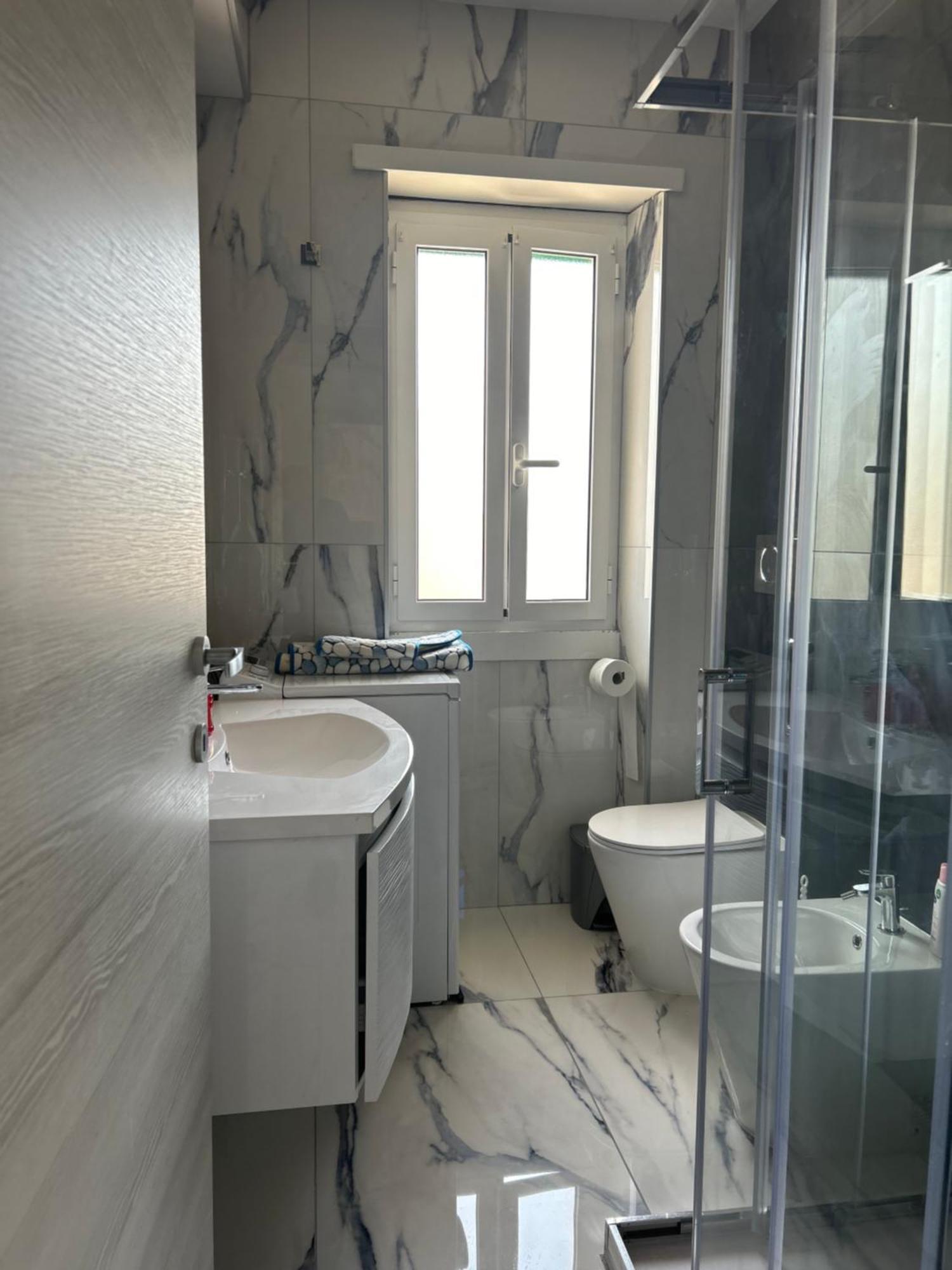 Ferienwohnung Front Sea Luxury Lido di Ostia Exterior foto
