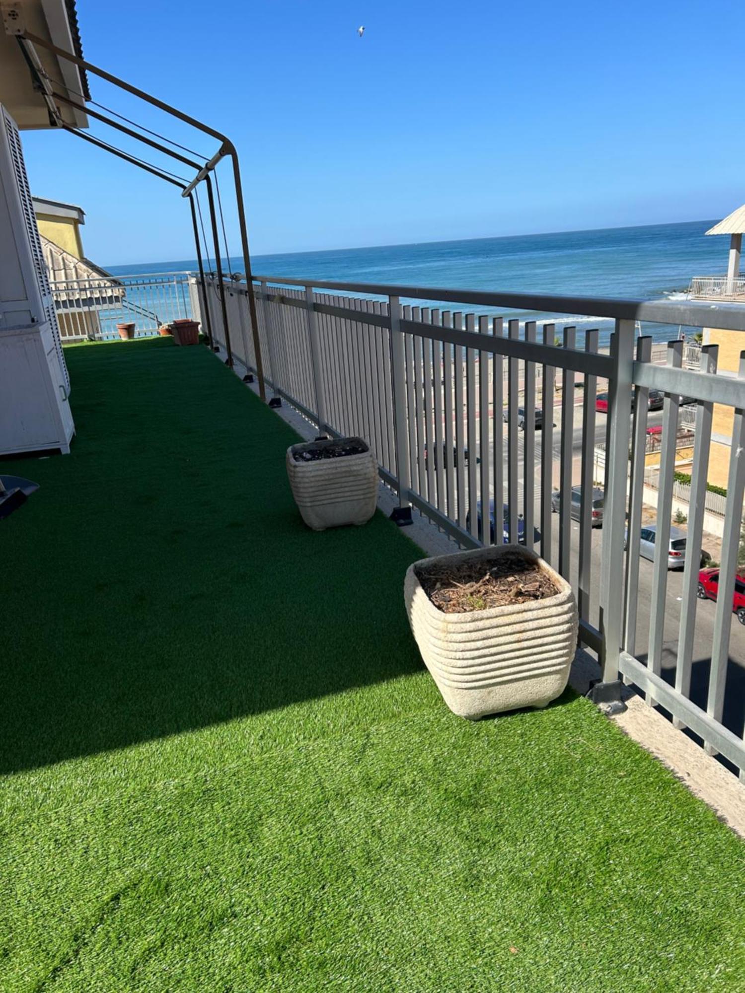 Ferienwohnung Front Sea Luxury Lido di Ostia Exterior foto