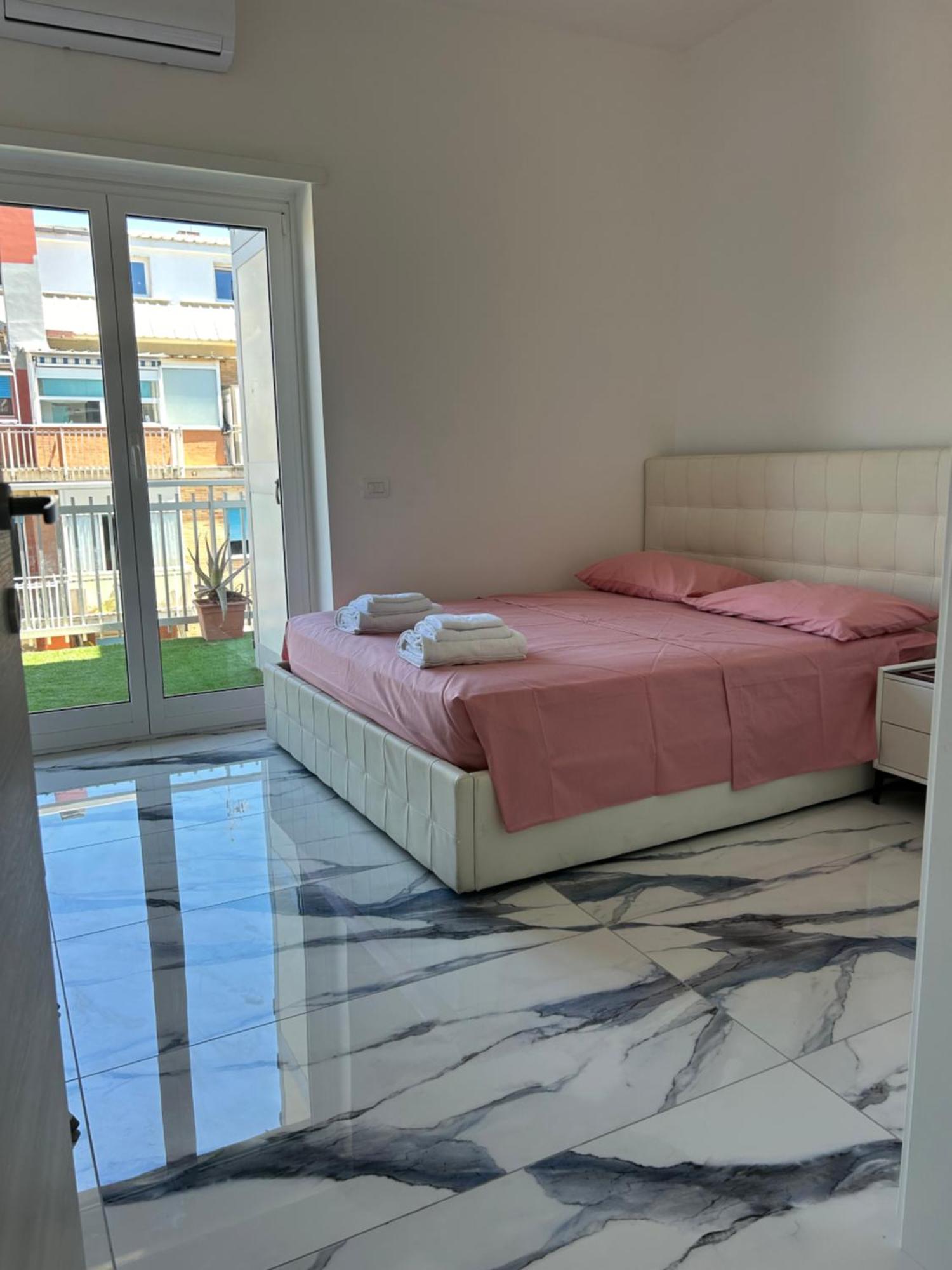 Ferienwohnung Front Sea Luxury Lido di Ostia Exterior foto